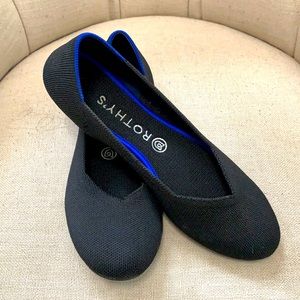 Rothys black round toe size 9